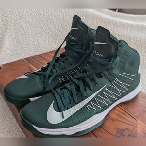 Size 16M - Nike Hyperdunk 2012 (also referred to as Hyperdunk TB)
